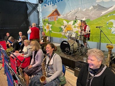 Möhnsener Musikanten auf dem Bergedorfer Oktoberfest