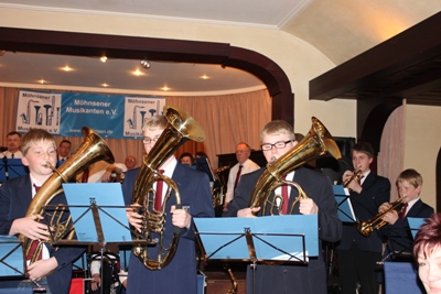 Frühjahrskonzert der Möhnsener Musikanten - mit Jugendblasorchester 