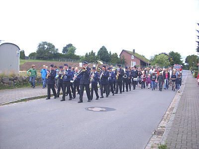 Jugendblasorchester Sachsenwald beim Kinderfest in Kasseburg