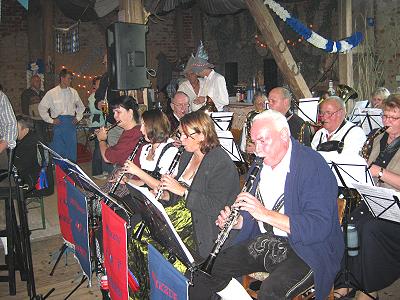 Musikzug Möhnsen beim 1.Oktoberfest in Kasseburg