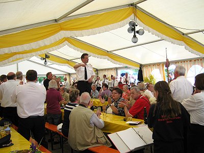 Musikerfest 2011 in Talkau - Gemeinsames Spiel aller Musikzüge