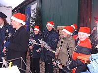 Jugendblasorchester Sachsenwald auf dem Weihnachtsmarkt in Basthorst - Bild anklicken zum Vergrößern